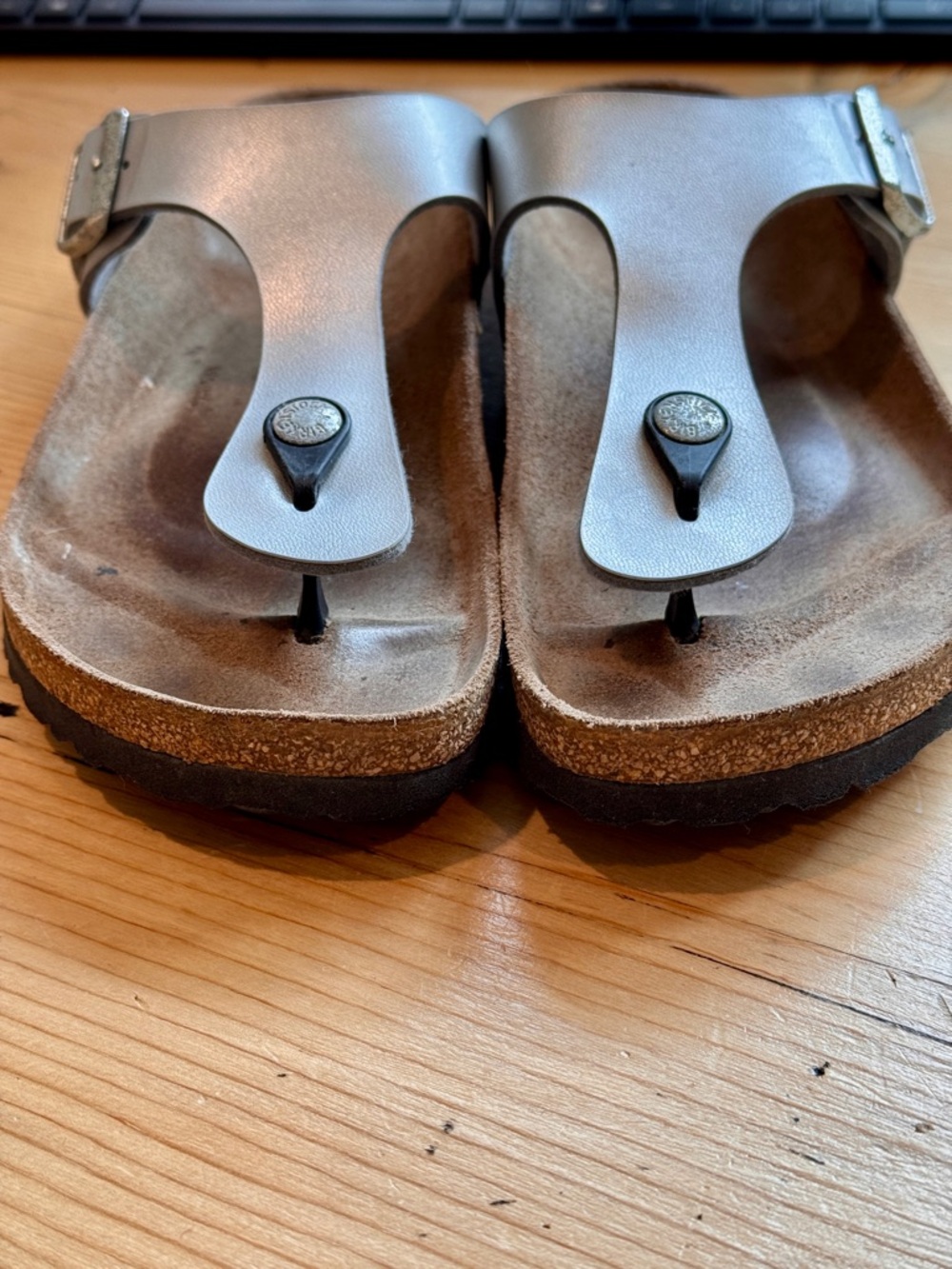 Birkenstock Gizeh Sandals Silver Single Strap Cork Footbed Women 10 EU 41 Narrow - Picture 6 of 13
